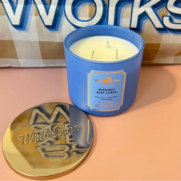 NEW!! BBW CANDLE MIDNIGHT BLUE CITRUS - Picture 2 of 3